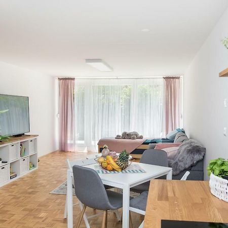 Family Apartment With Garden Ljubljana Exterior photo